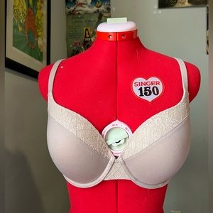 Victoria’s Secret nude bra